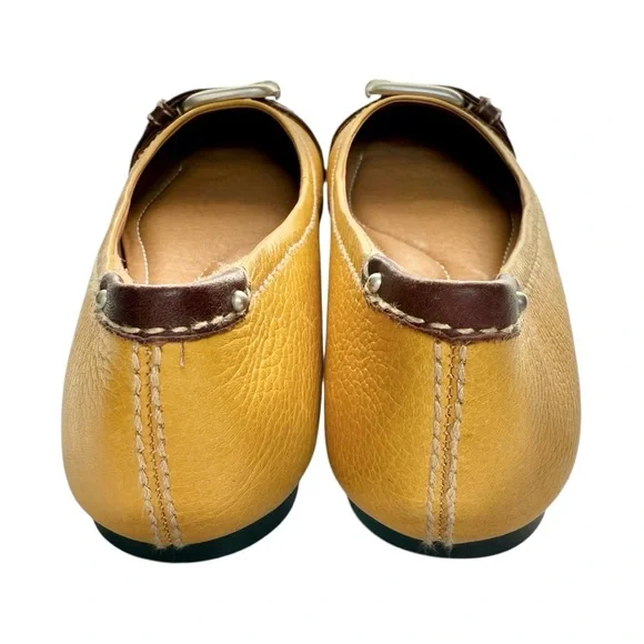 NWOB Fossil Yellow and Brown Flats & Loafers with Minimalist Design - Picture 5 of 7